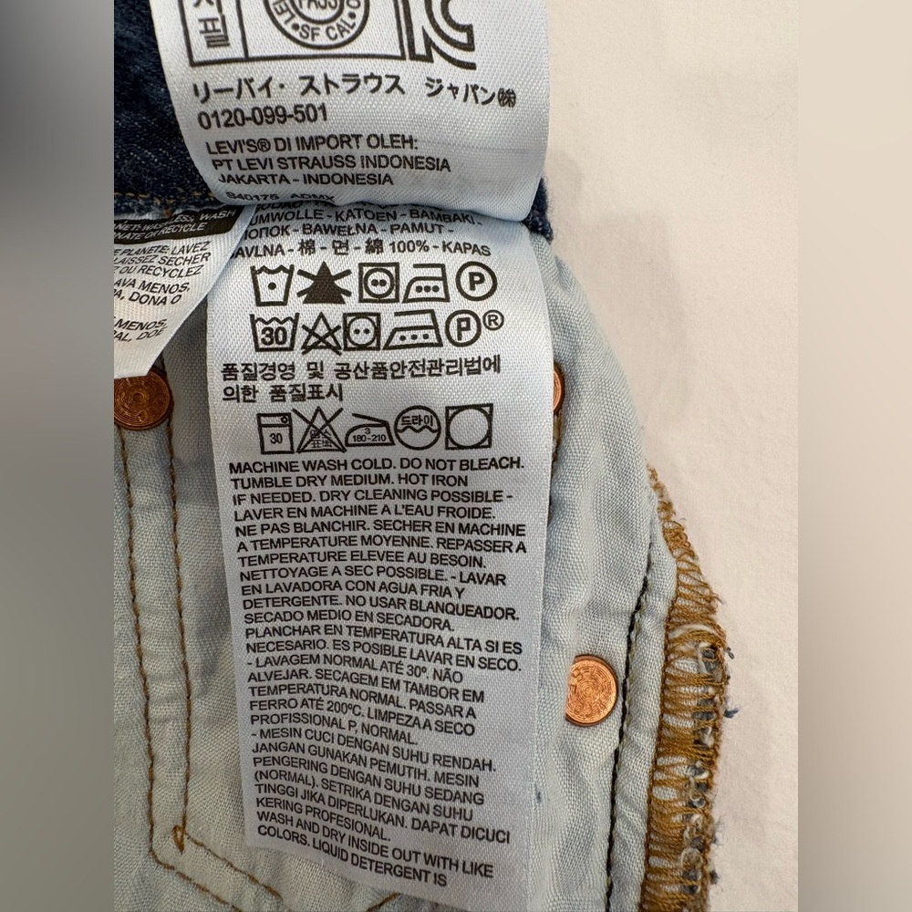 Levi's 501s cutoff shorts - W25 - Picture 6 of 6